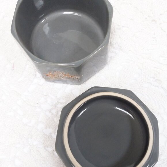 Small Gray Porcelain Trinket Jewelry Box - Picture 4 of 5